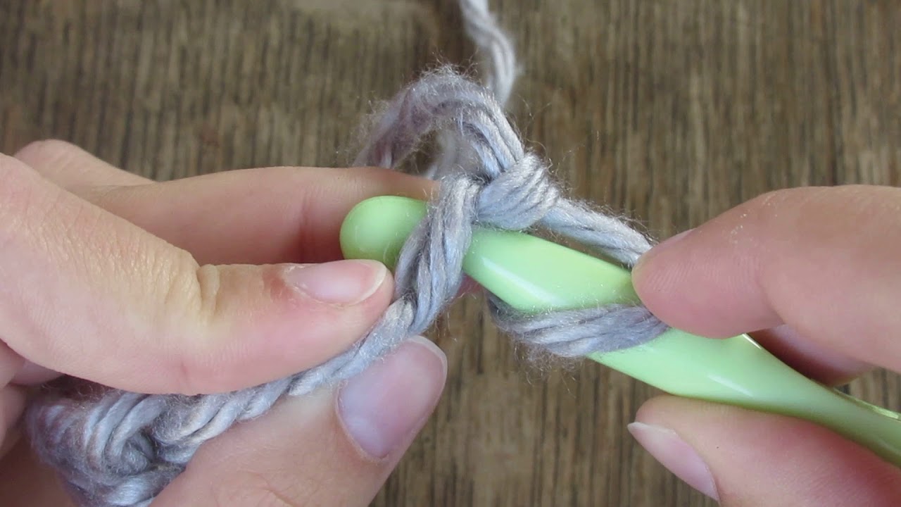 How to Make the Single Crochet Stitch – Lesson 3